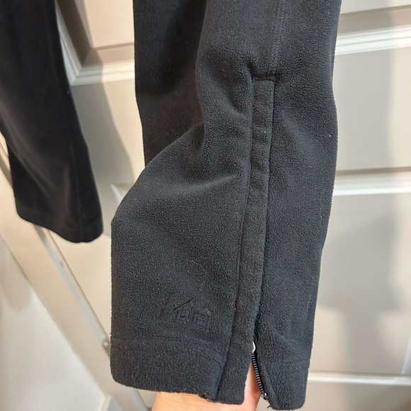 REI Kids' Black Fleece Pants - Picture 2 of 6